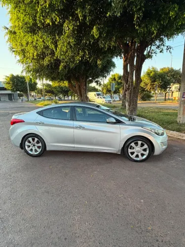 Hyundai Elantra GLS 1.8 16V Aut. 2012