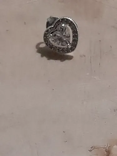 Brinco único unisex de diamante