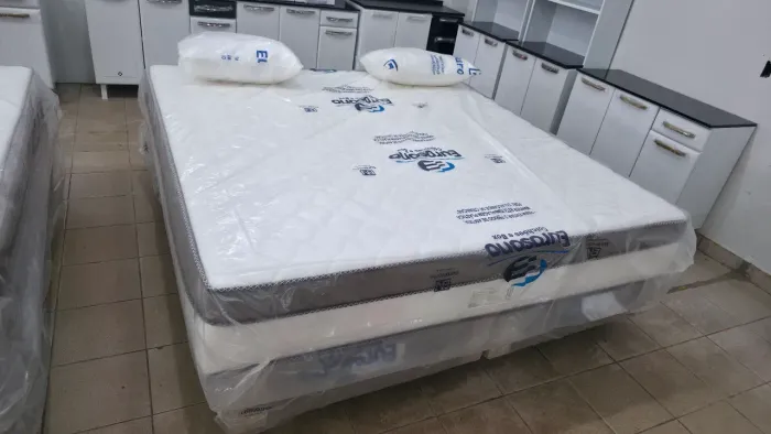 Cama box super King molas ensacadas nova
