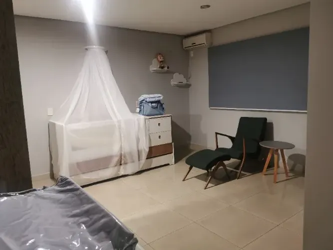 Berço Multifuncional Divicar , com cama auxiliar, cômodas e colchões