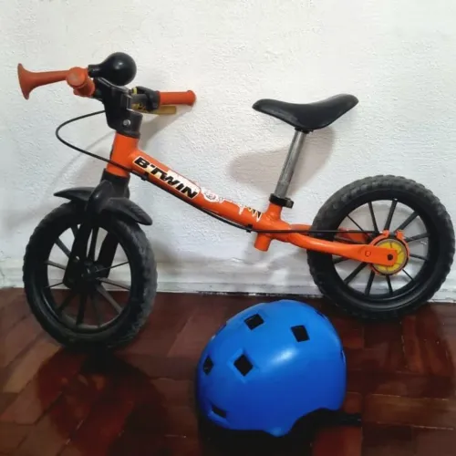 BICICLETA DE EQUILÍBRIO ARO 12 BTWIN + CAPACETE