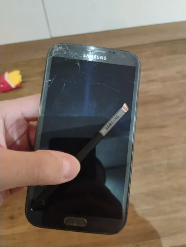 Celular Samsung Galaxy Note para retirada de peças 