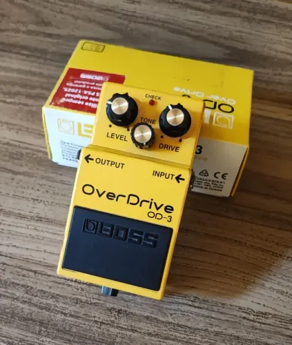Pedal de Guitarra Boss OD3 Novo