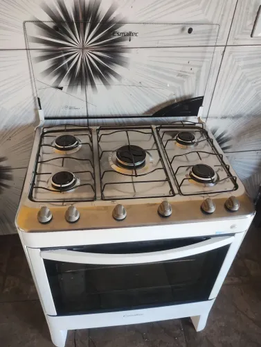 Vendo fogão semi novo 