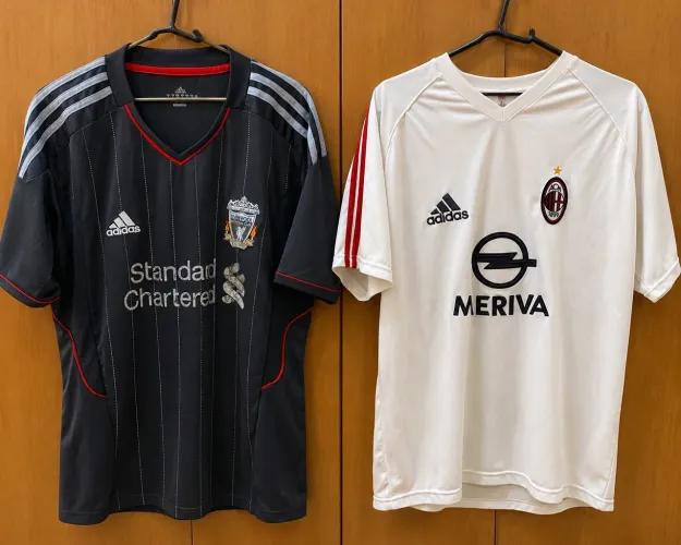 2 Camisas Futebol Liverpool 2011 e Milan 2009