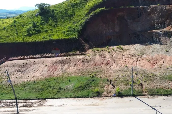 VENDO TERRENO PLANO COM 480m² NA VIÇOSA - RIO BONITO/RJ