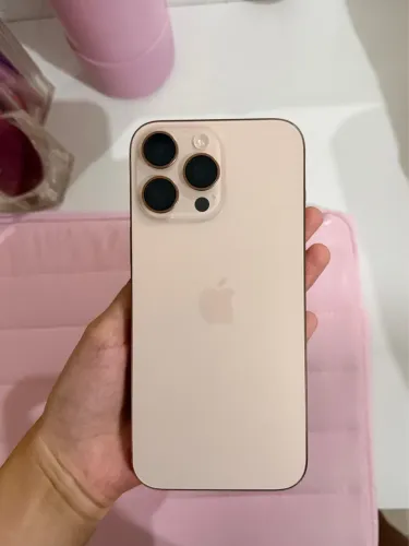 iPhone 16 pro max - Desert
