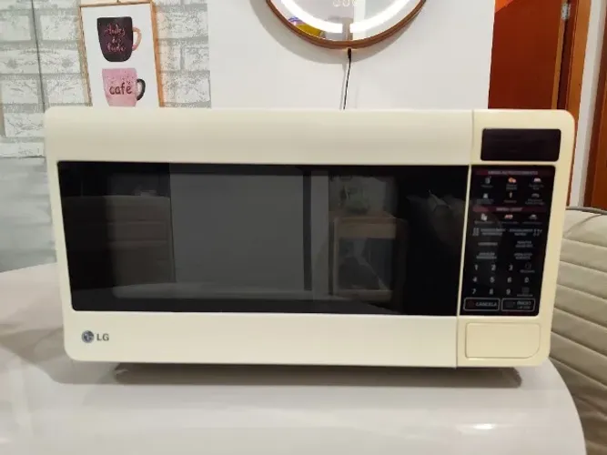Microondas LG Branco 30 litros 220v