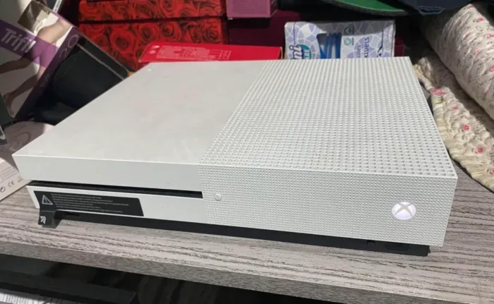 Xbox One S Branco 500gb - Muito Conservado