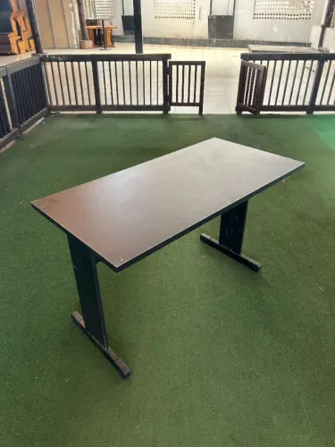 Mesa de escritório MDF Preta 60cm x 160cm