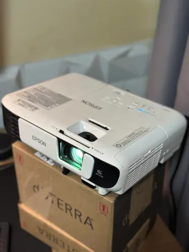 Projetor EPSON PowerLite S41+