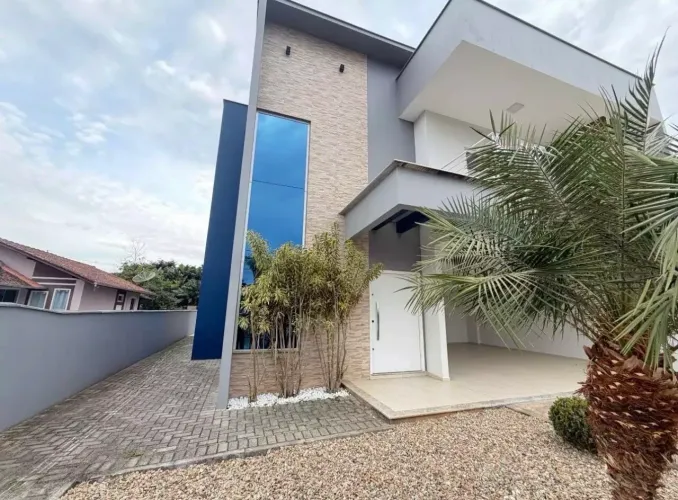 Casa à venda em Guaramirim/ SC