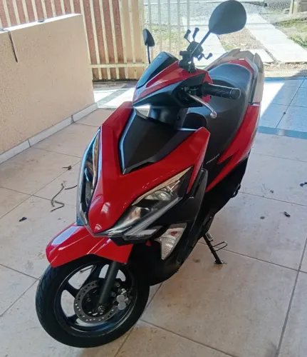 Honda Elite 125 Vermelha