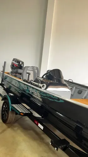 TOP BASS 550 - NÁUTICA PRESIDENTE + MERCURY 50HP + CARRETA RODOVIÁRIA