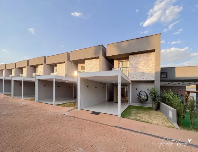 Condomínio Beija Flor | Goiânia | 3 quartos (1 suíte) | Sobrado | Quintal privativo | 2 va