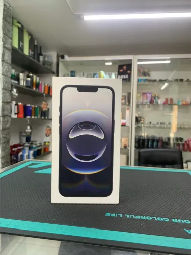 iPhone 16e