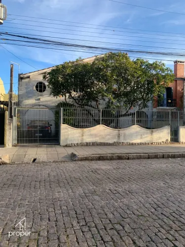 Sobrado com 4 dormitórios na Tamandaré - Centro - Pelotas/RS