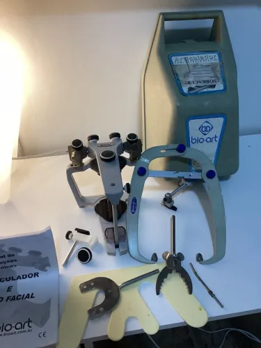 Articulador semi ajustável Bioart 4000-S