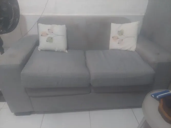 Sofá 2 lugares