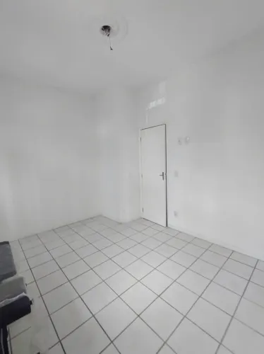 Apto pronta para morar Sala, 2 quartos, cozinha e banheiro em Higienópolis RJ fácil acesso
