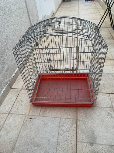 Gaiola. 0,60 de altura X 0,37 de largura e 0,55 de cumprimento 