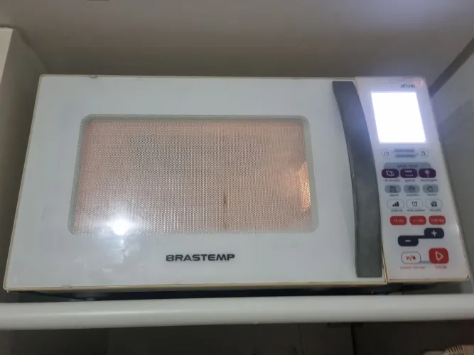 Micro-ondas Brastemp com Grill Branco