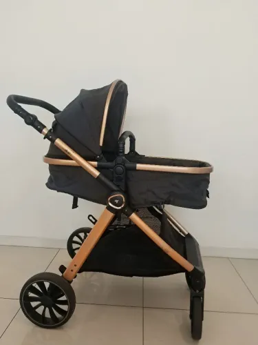 Carinho compacto de bebê Romanzo duo - Cor Preto/Bronze