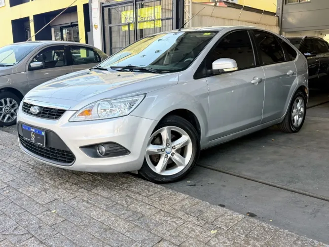 Ford Focus 1.6 S/se/se Plus Flex 8v/16v 5P 2011
