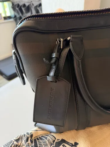 pasta executiva burberry