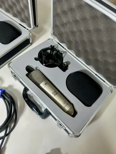 Microfone condensador Estúdio Behringer B-2PRO