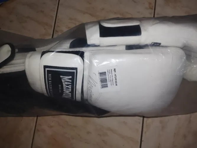 Kit box/ muay thai semi novo