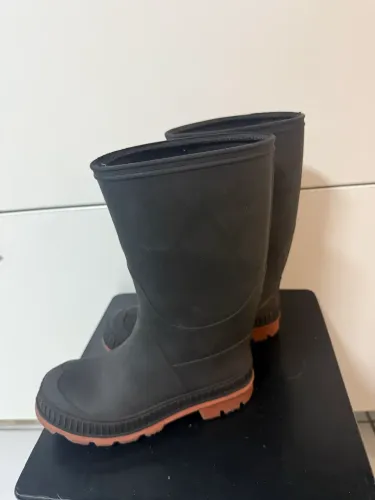 Bota infantil borracha (comprada nos Estados Unidos)