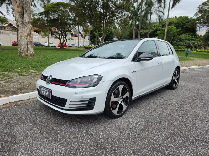 Volkswagen Golf GTI 2.0 TSI 220cv Aut. 2016