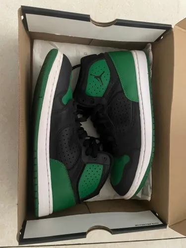 Tênis Jordan Acess Verde