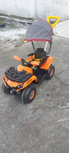 Quadriciclo infantil