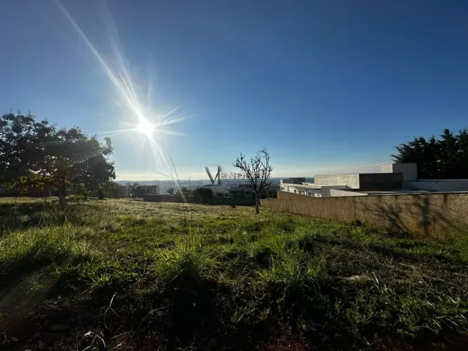 Lote a venda no condomínio Mirante do fidalgo