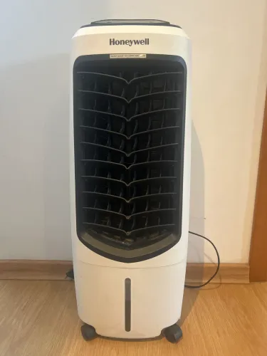 Ar Condicionado Portatil Com Reservatório De Agua