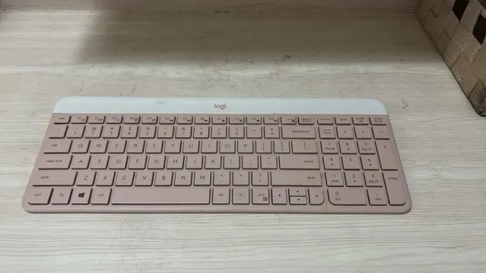 Teclado Logitech Sem Fio Rosa