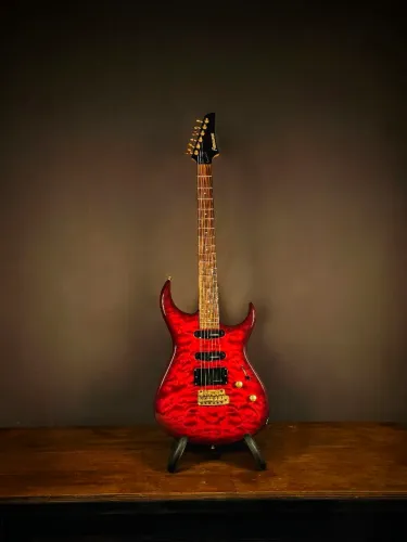 Guitarra Fernandes FGZ 420 Japan 90's Red Graphic Flame usada 