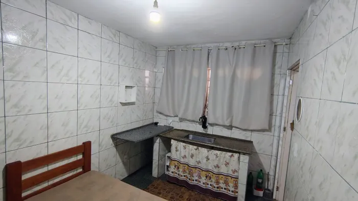 Alugo quarto individual