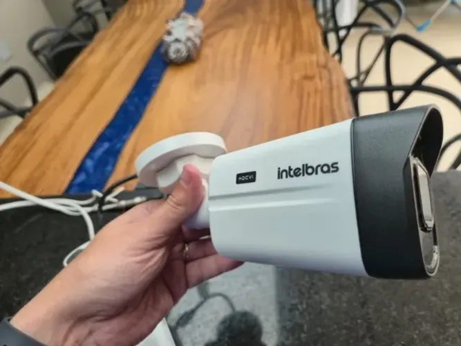 Câmera Intelbras VHD 5830 B 4K