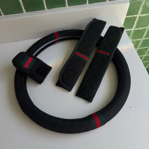 Capa para Volante, Almofadas de Cinto e Capa de Marcha da Gucci