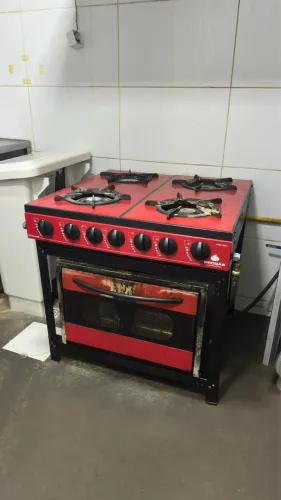 Fogão industrial Progás 4 bocas vermelho com forno visor gourmet