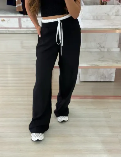 Calça linda alfaiataria com cós aparecendo