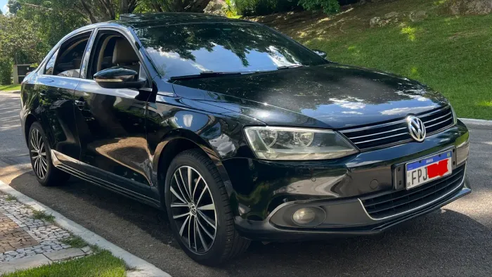 Volkswagen Jetta Highline 2.0 TSI 16V 4P Tiptronic 2014