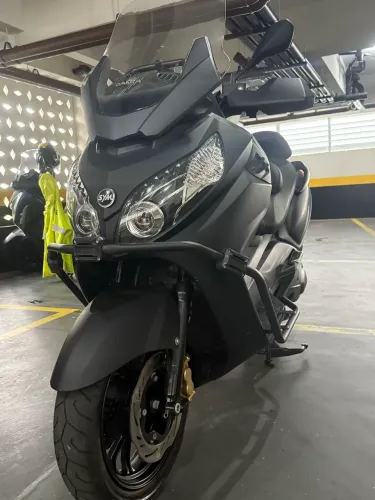 Scooter extremamente nova, único dono, com baixíssima quilometragem.