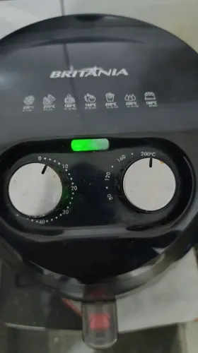 Air Fryer Britânia com defeito - para conserto