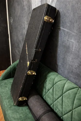 Case de guitarra universal 