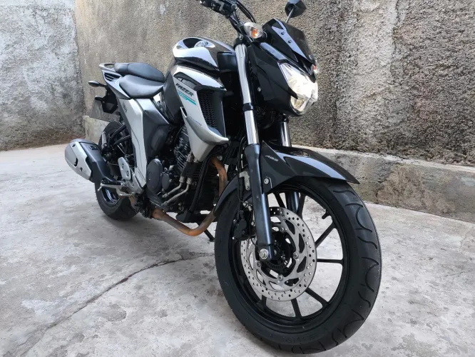 FAZER 250 TOP