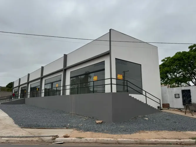 Aluga-se ou Vende-se salas comerciais de 90m2 na avenida Arquimedes em Cuiabá
